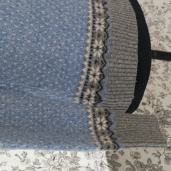 Holiday winter penguin sweater metallic blue knitted size small - Picture 3 of 10